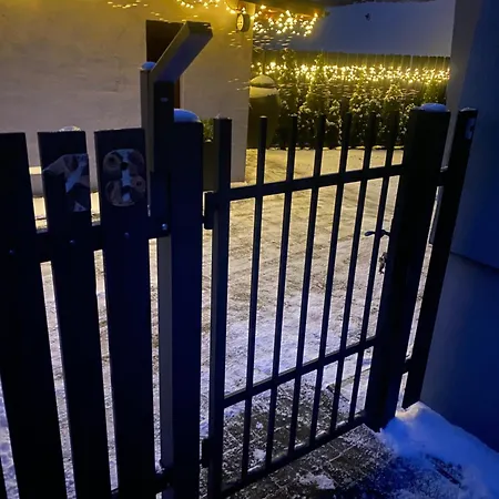 Apartament Z Widokiem Na Pole Ruda Slaska Exterior photo